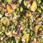 Recette-de-Salade-proteinee-quinoa-edamame-legumes-rotis